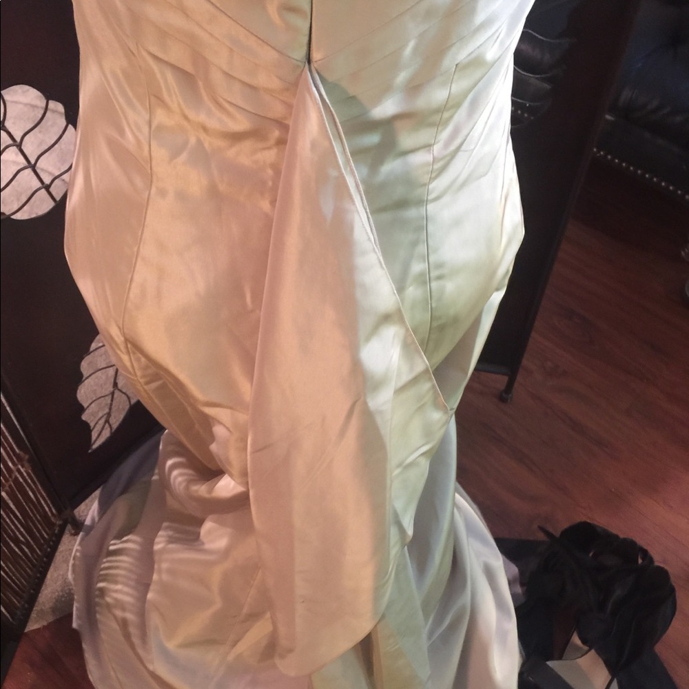 Belsoie Bridesmaid/Prom/Formal Dress size 10 - Picture 2 of 2